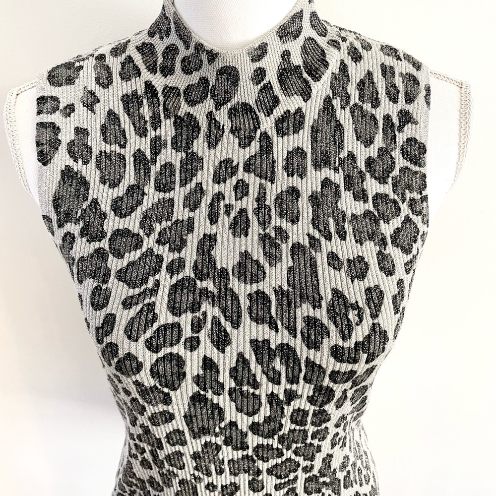Women’s Gantos Sleeveless Ribbed Mock Neck Leopard Tank - Picture 10 of 11